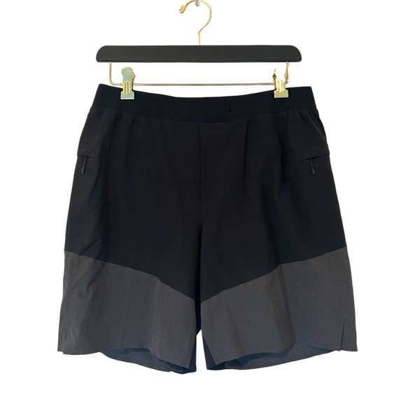 Lululemon Men's Namaste at the Beach Lined‎ Shorts Black and Gray - Picture 2 of 8